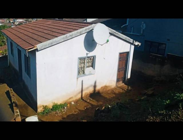 2 BEDROOM HOUSE FOR SALE IN NEWLANDS WEST